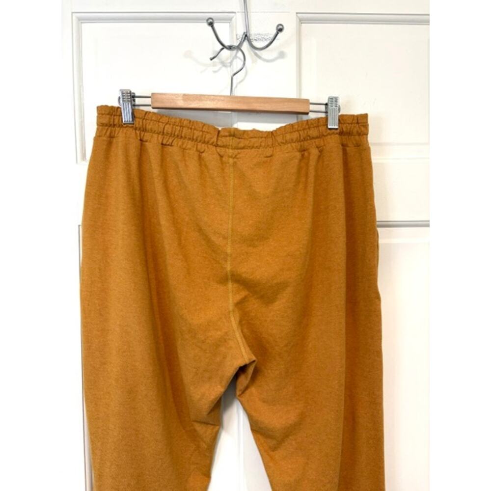 Vuori Performance Jogger Women's L Flax Heather Mustard Athleisure Sweatpants - Picture 9 of 13